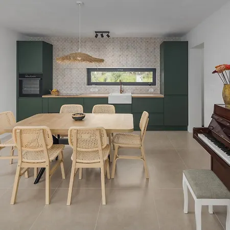 Amazing In With Kitchen Krmed